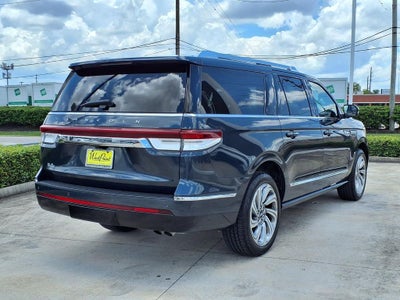 2022 Lincoln Navigator L Reserve