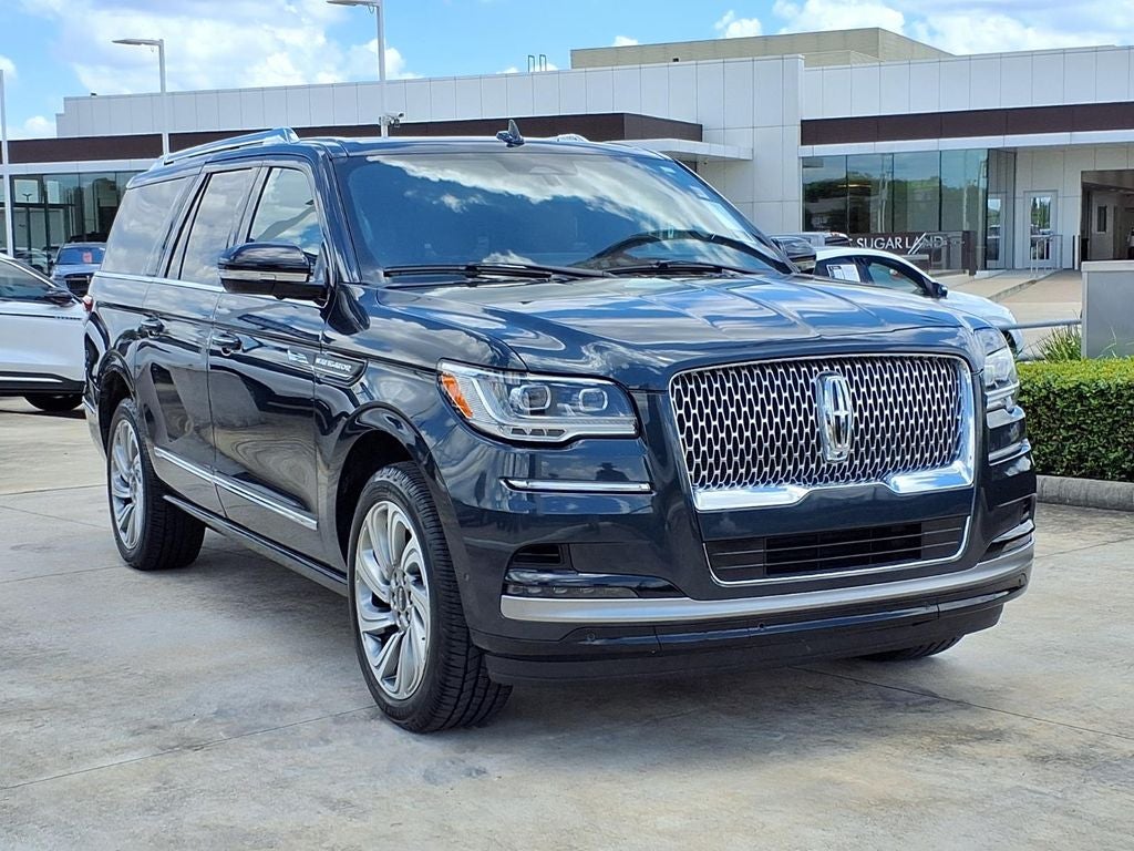 2022 Lincoln Navigator L Reserve
