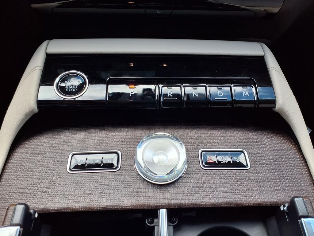 2027 Lincoln Navigator L Reserve