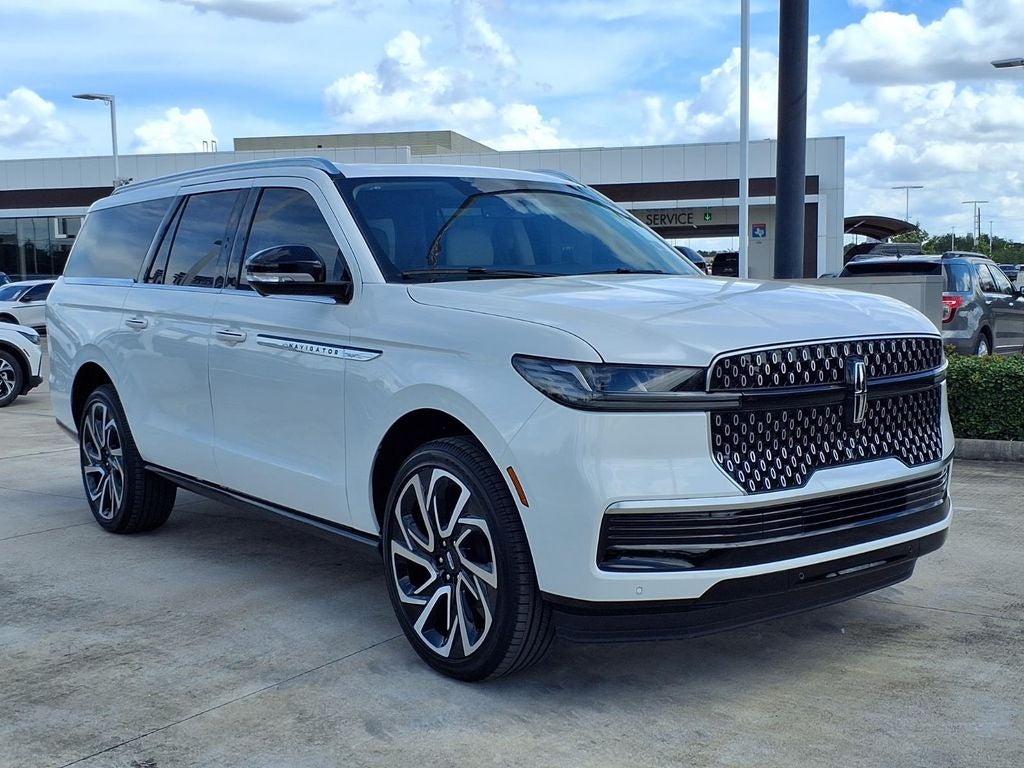 2027 Lincoln Navigator L Reserve