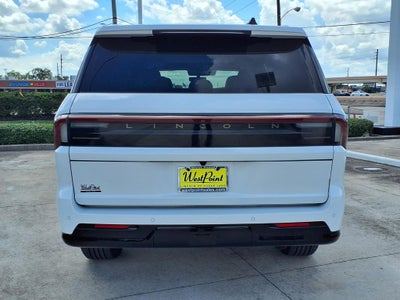 2027 Lincoln Navigator L Reserve