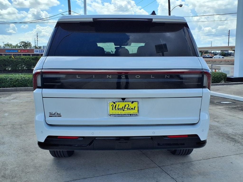 2027 Lincoln Navigator L Reserve