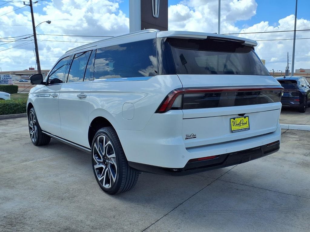 2027 Lincoln Navigator L Reserve