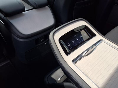 2027 Lincoln Navigator L Reserve