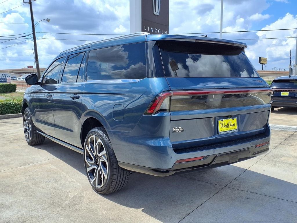 2027 Lincoln Navigator L Reserve