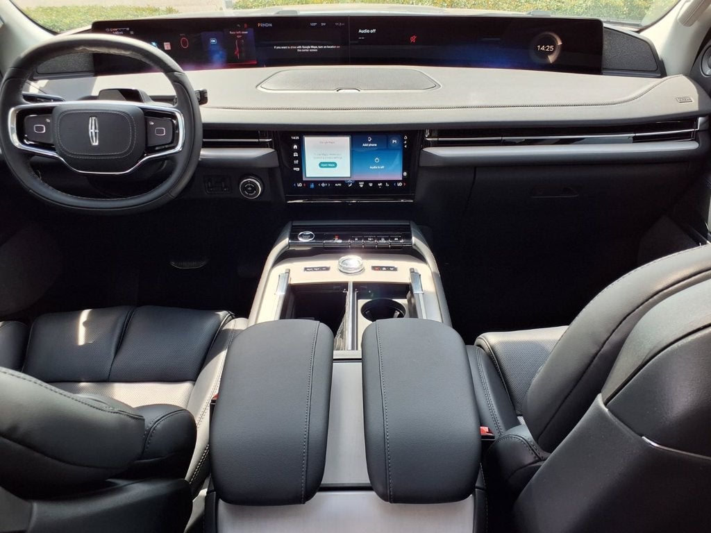 2027 Lincoln Navigator L Reserve