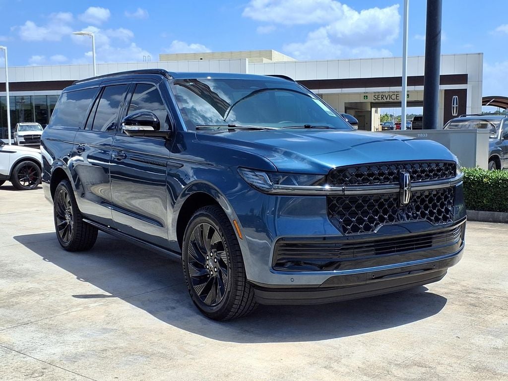 2027 Lincoln Navigator L Reserve