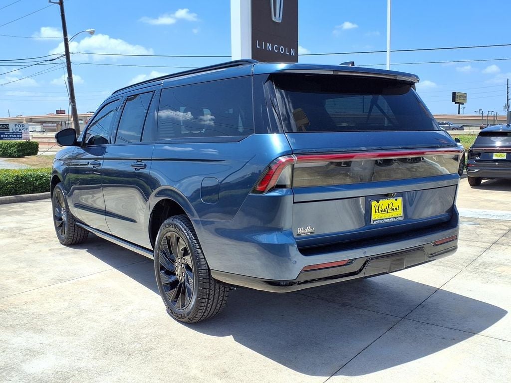 2027 Lincoln Navigator L Reserve
