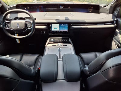 2027 Lincoln Navigator L Reserve