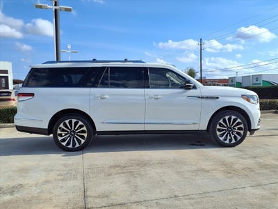 2022 Lincoln Navigator L Reserve