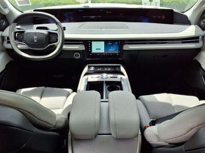 2026 Lincoln Navigator L Premiere