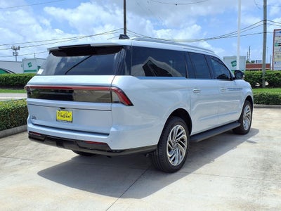 2026 Lincoln Navigator L Premiere