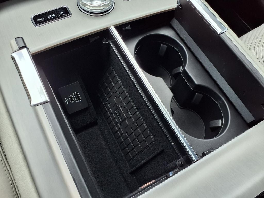 2026 Lincoln Navigator L Premiere