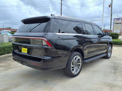 2026 Lincoln Navigator L Premiere