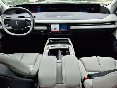 2026 Lincoln Navigator L Premiere