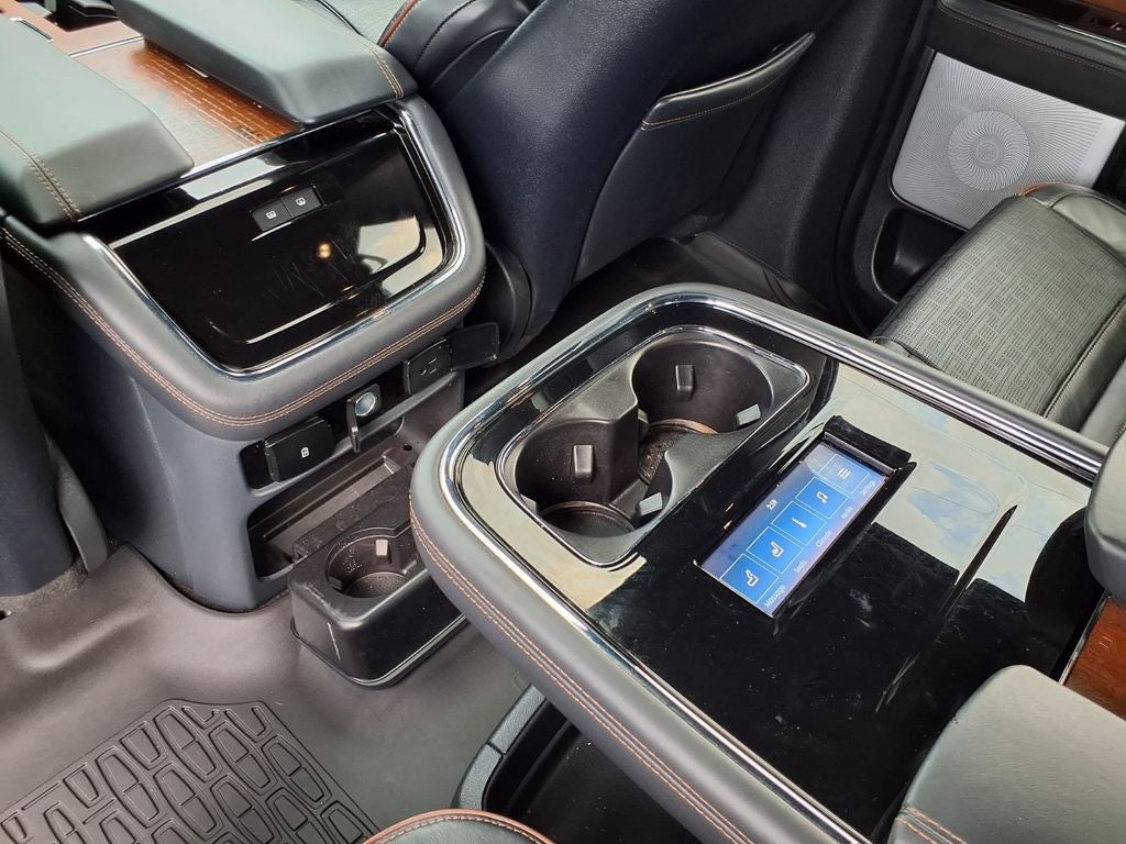 2024 Lincoln Navigator L Black Label