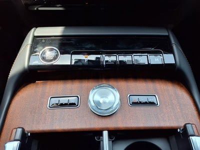 2027 Lincoln Navigator L Black Label
