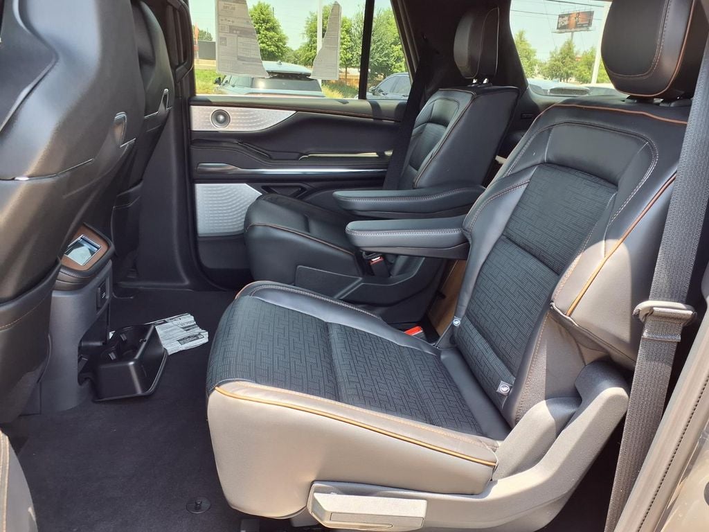 2027 Lincoln Navigator L Black Label