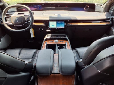 2027 Lincoln Navigator L Black Label