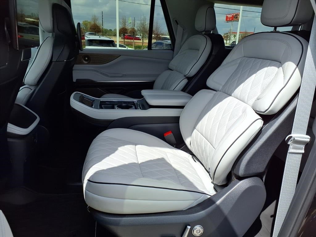 2026 Lincoln Navigator L Black Label