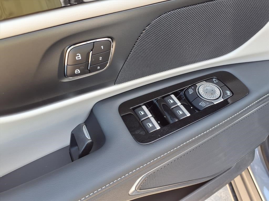 2025 Lincoln Nautilus Hybrid Premiere