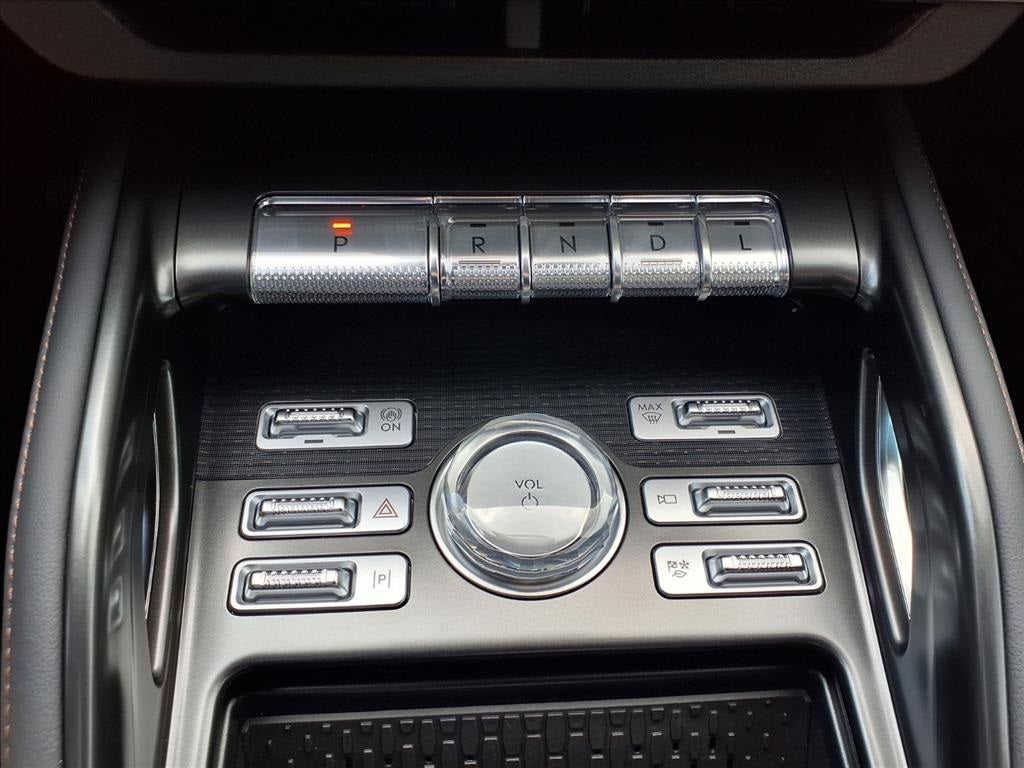 2025 Lincoln Nautilus Hybrid Premiere