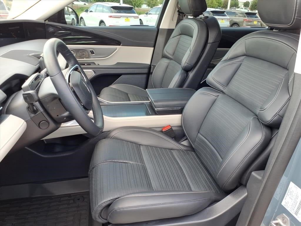 2025 Lincoln Nautilus Reserve