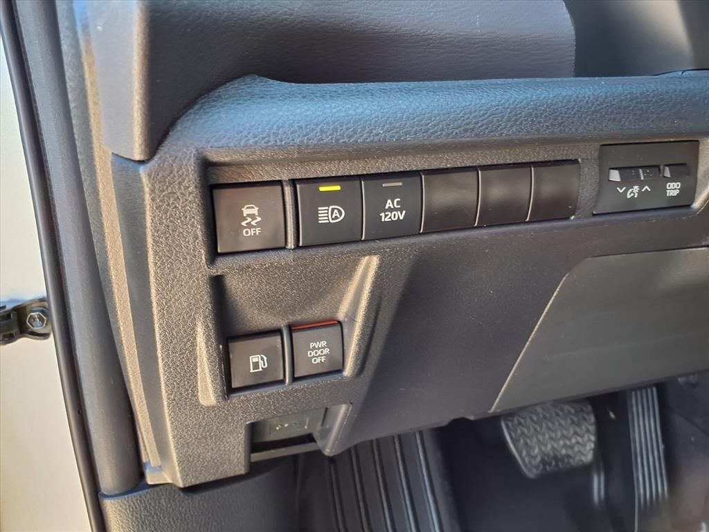 2024 Toyota Sienna XSE 7 Passenger