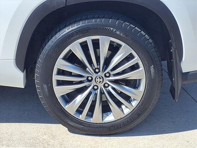 2021 Toyota Highlander Hybrid Platinum