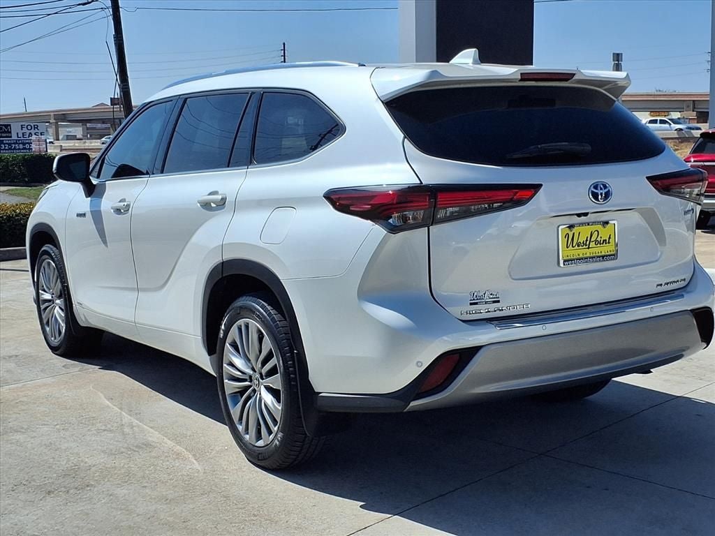 2021 Toyota Highlander Hybrid Platinum