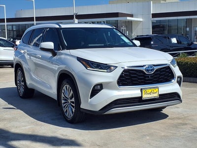 2021 Toyota Highlander Hybrid Platinum
