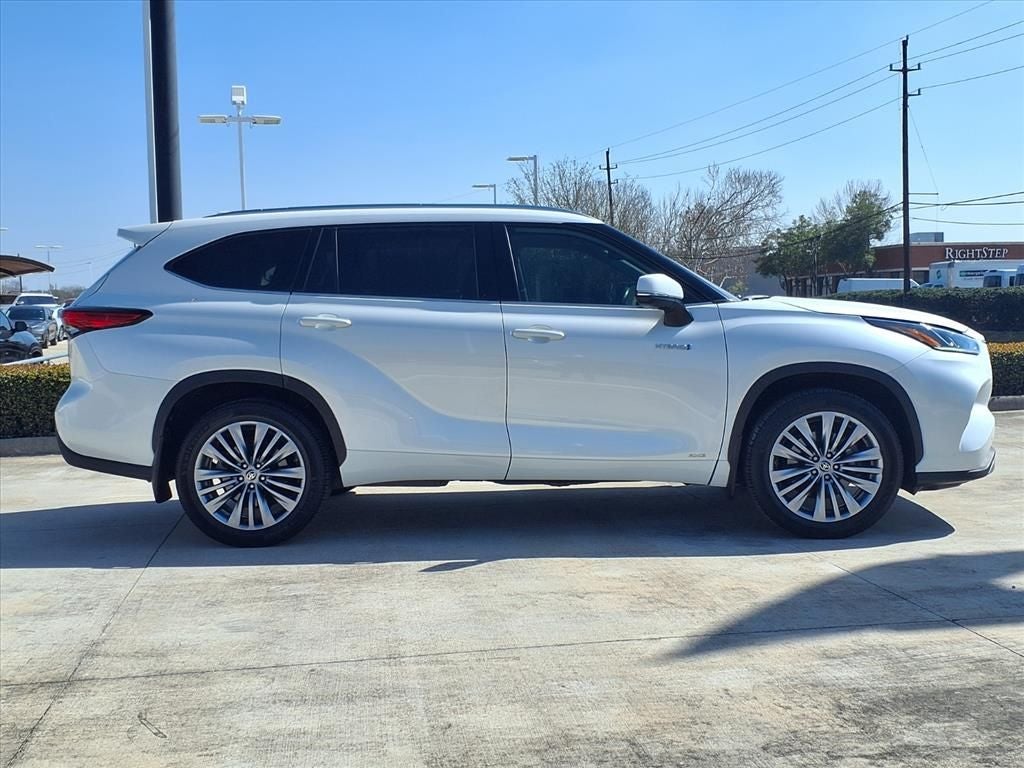 2021 Toyota Highlander Hybrid Platinum