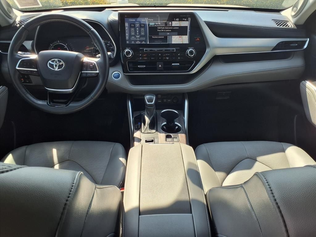 2021 Toyota Highlander Hybrid Platinum