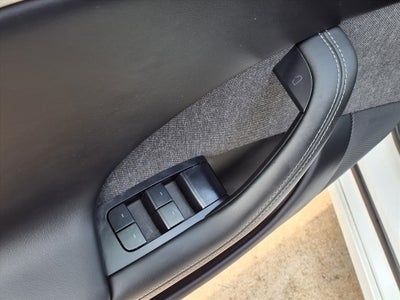 2022 Tesla Model S Base