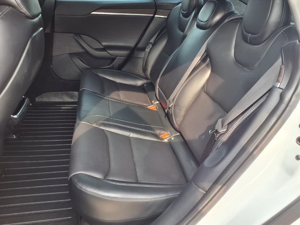 2022 Tesla Model S Base