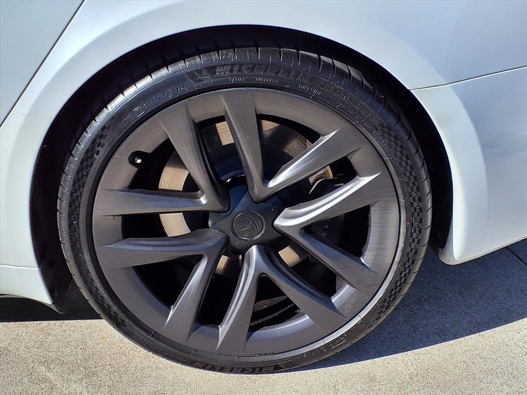 2022 Tesla Model S Base