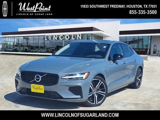 2022 Volvo S60 Recharge Plug-In Hybrid T8 R-Design Expression