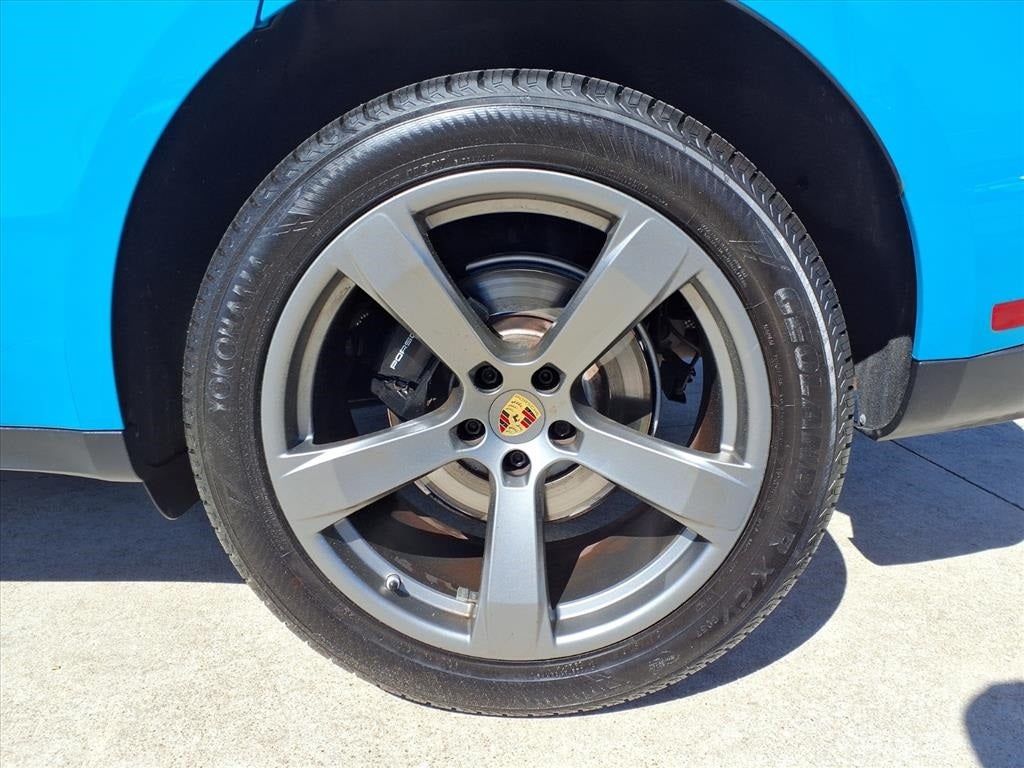 2022 Porsche Macan Base