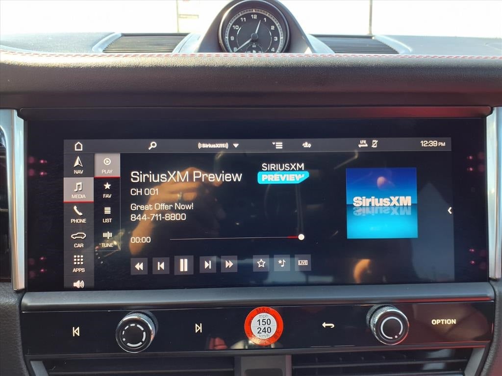 2022 Porsche Macan Base