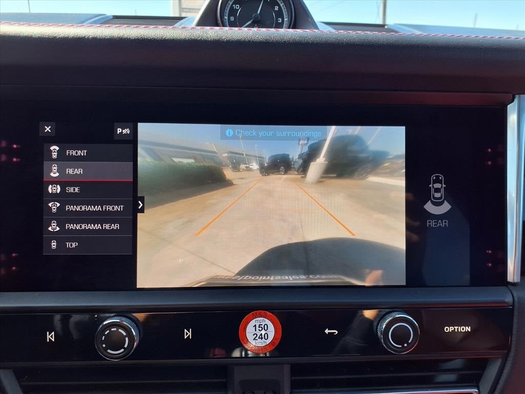 2022 Porsche Macan Base