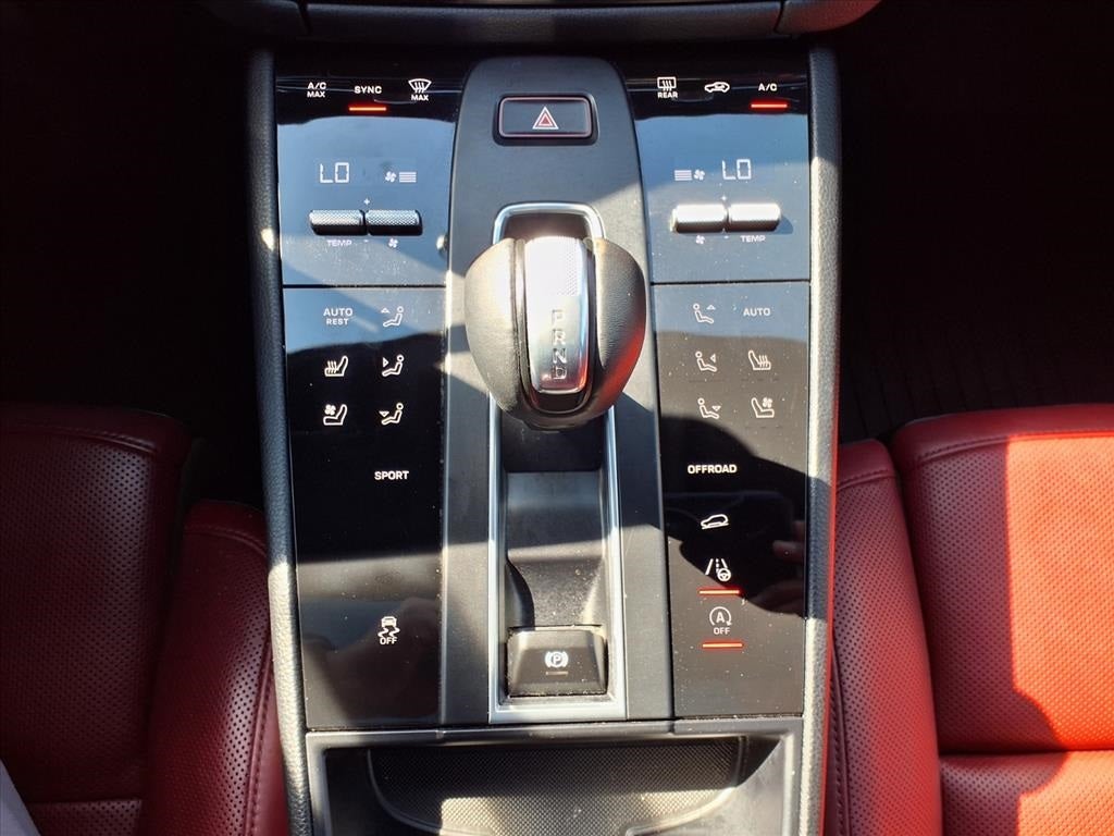 2022 Porsche Macan Base