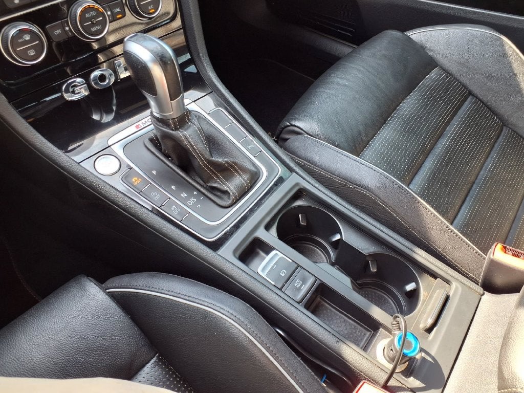 2019 Volkswagen Golf R DCC & Navigation 4Motion