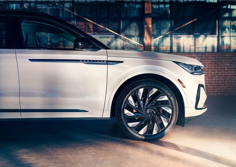 The wheels of the available Jet Appearance Package are highlighted. | West Point Lincoln of Sugar Land in Houston TX